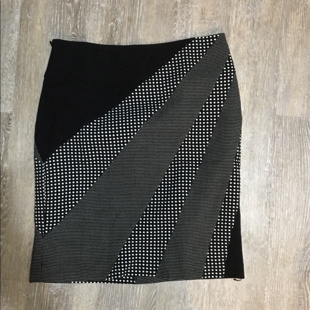 Career work skirt 12 black white